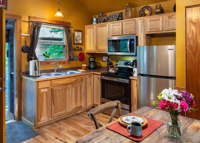 Eureka Sunset Cabins